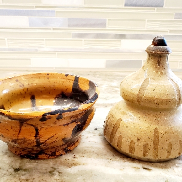 Hand Crafted signed  Bowl and Oil Pot - Picture 2 of 11